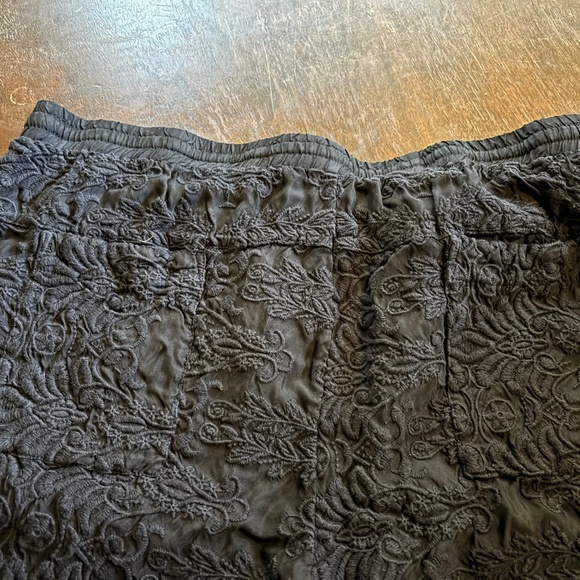 JOHNNY WAS CROPPED EMBROIDERED CARGO JOGGER PANTS - SZ XL - EUC - Picture 10 of 13